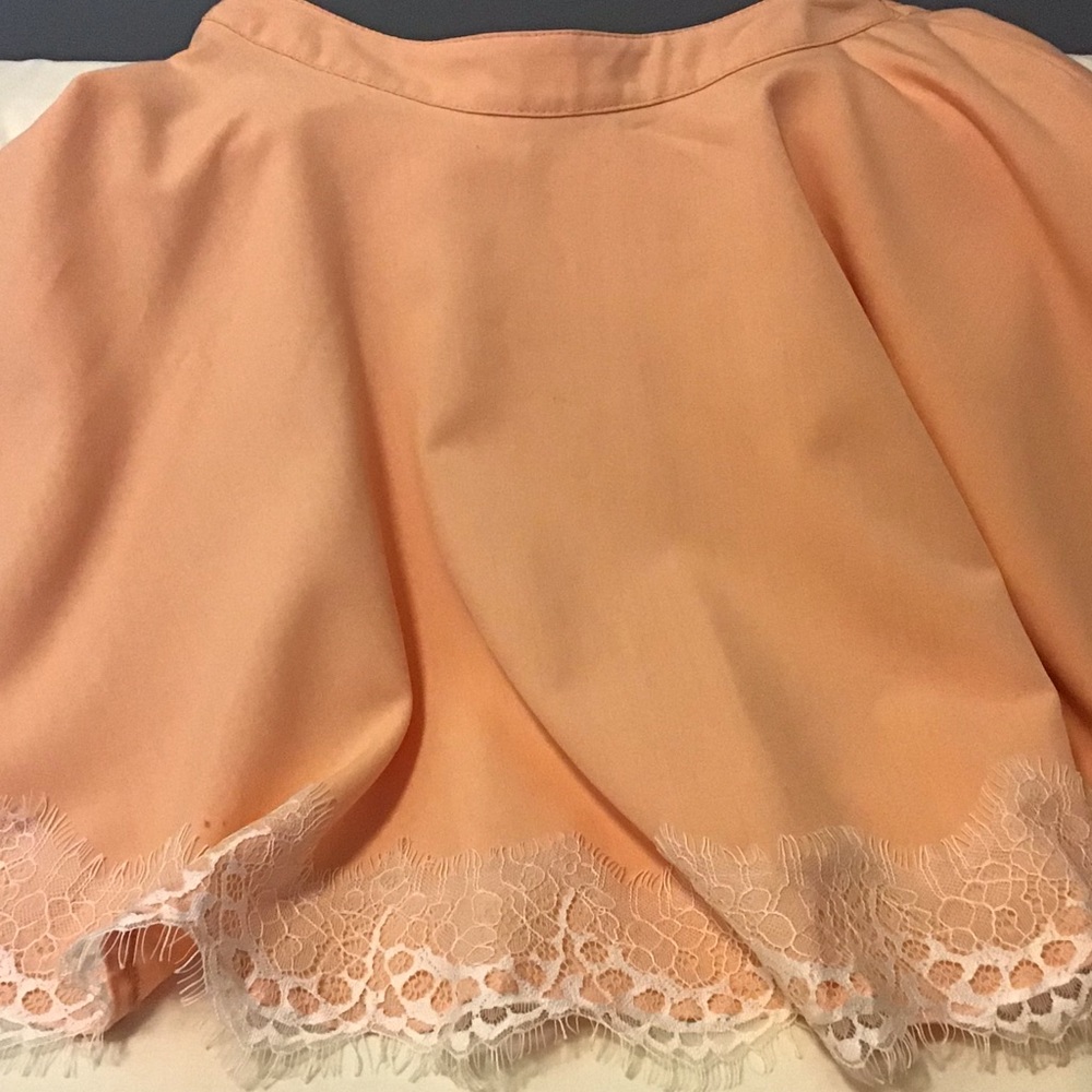 Ladies Peack Flare Skirt Zippered Medium